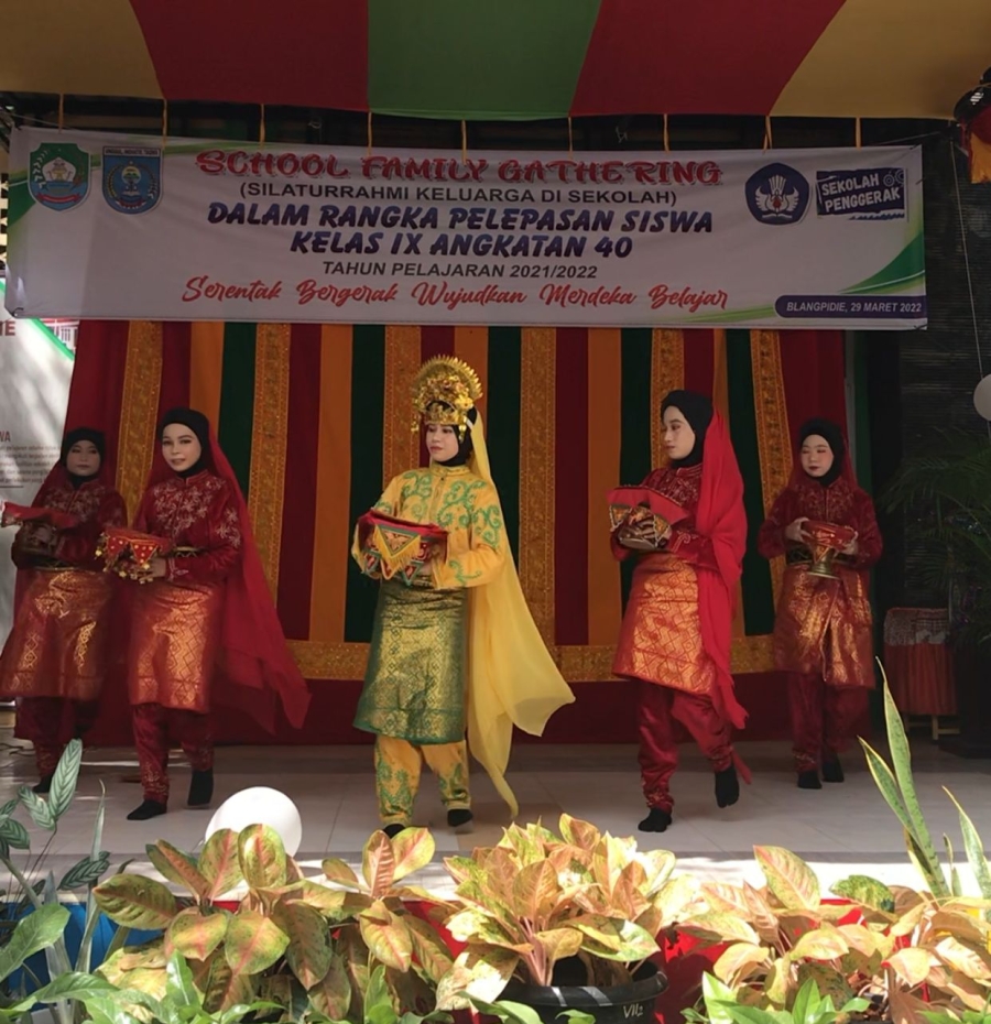 PELEPASAN SISWA KELAS IX ANGKATAN 40 SMPN 1 BLANGPIDIE TAHUN AJARAN 2021/2022